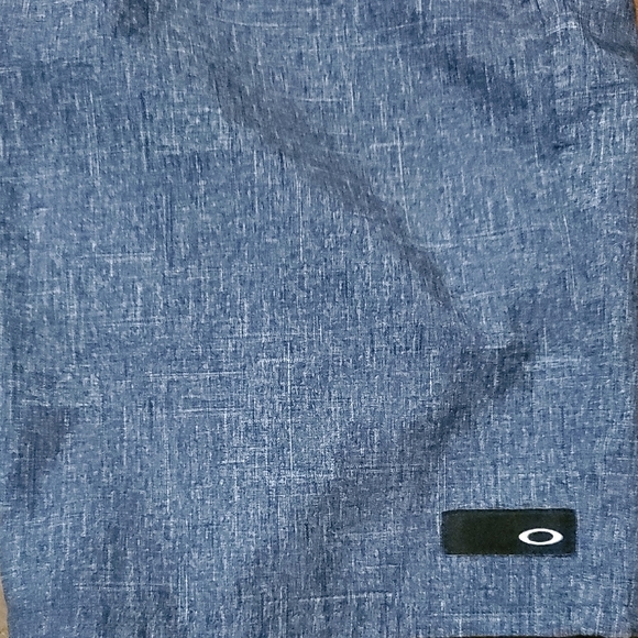 Oakley Men's Navy Hybrid Shorts - Picture 3 of 6
